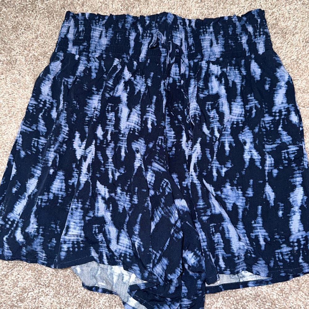 High Waisted Blue Flowy Shorts